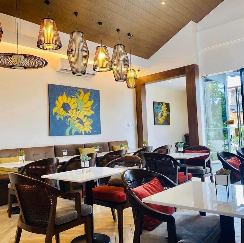 Girasol Tagaytay Bed & Breakfast Tagaytay City Exterior photo